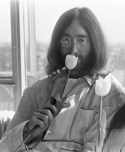 John Lennon Mundharmonika