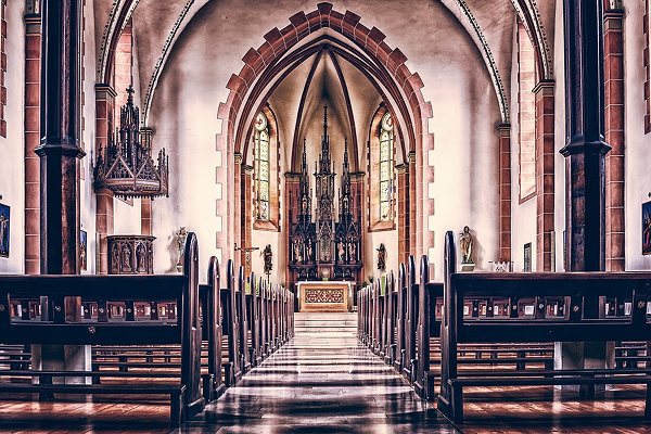 Kirche innen Mittelschiff