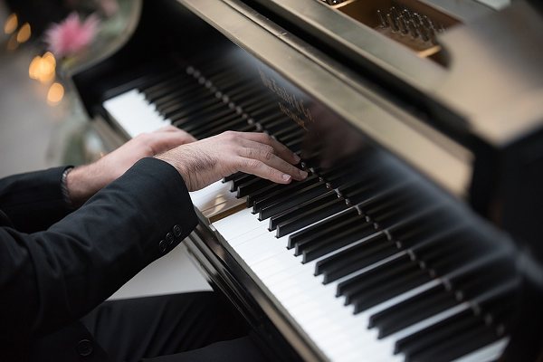 Pianist ohne Noten Klavier