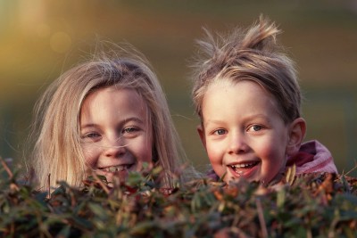 kinder lachen lernen macht spass talent