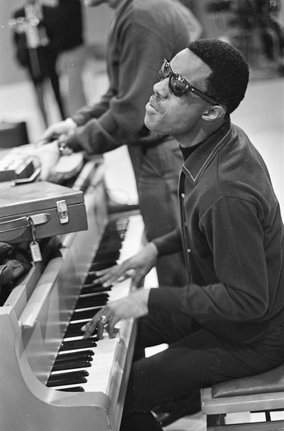Stevie Wonder am Klavier 1967