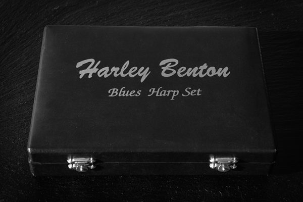 mundharmonika blues harp set harley benton koffer aussen frontal